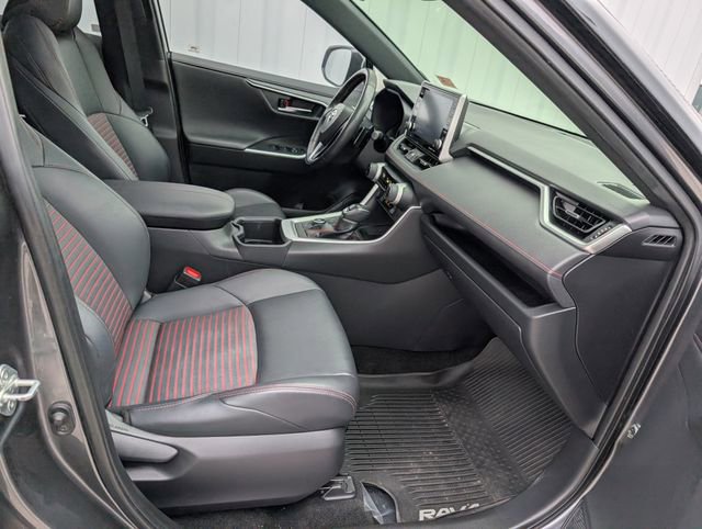 Used 2022 Toyota RAV4 XSE w/ Weather Package image 33
