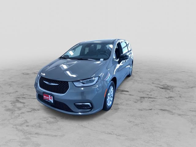 Used 2025 Chrysler Pacifica Select FWD image 6