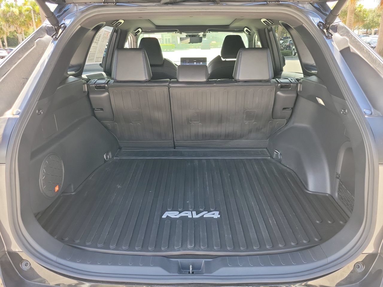 Used 2024 Toyota RAV4 XSE AWD/4WD image 8