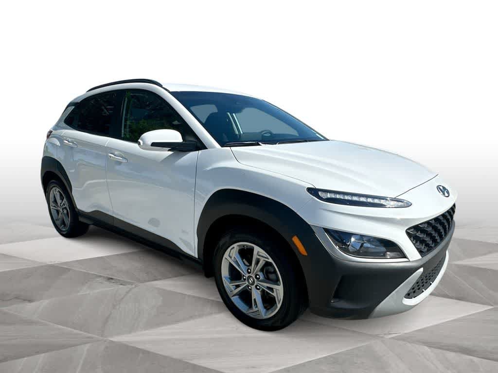 Used 2023 Hyundai Kona SEL FWD image 2