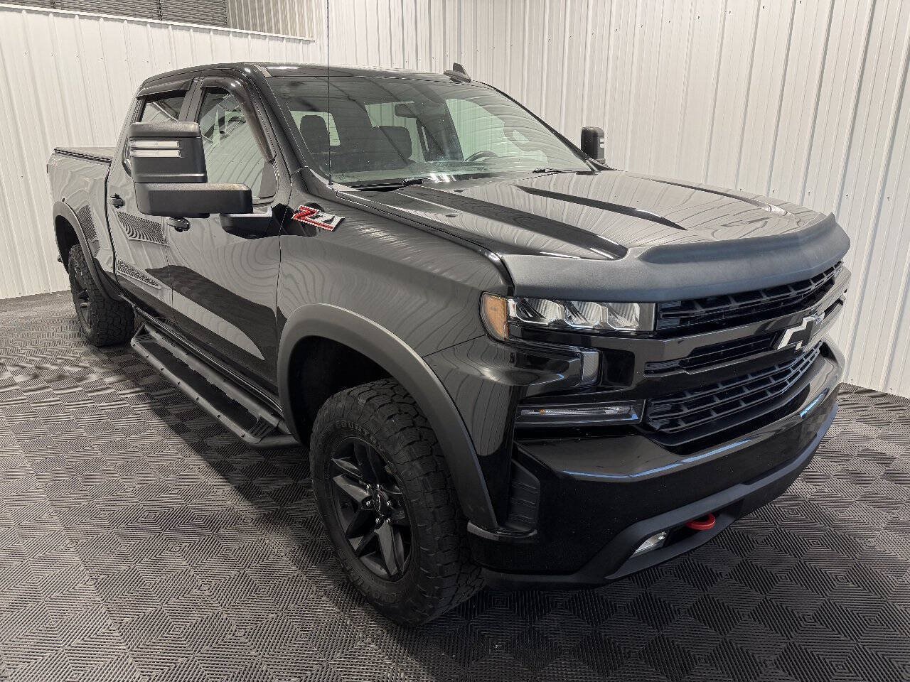 Used 2020 Chevrolet Silverado 1500 LT Trail Boss AWD/4WD image 2