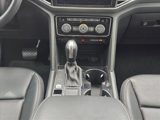 Used 2022 Volkswagen Atlas Cross Sport SE w/ Panoramic Sunroof Package FWD image 12