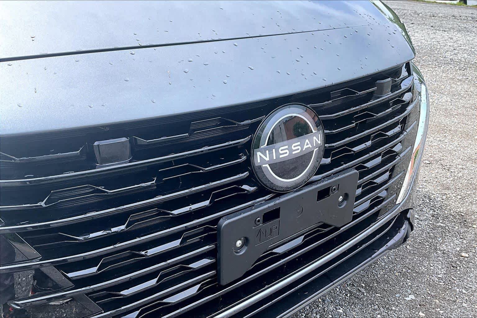 Used 2025 Nissan Sentra SV FWD image 30