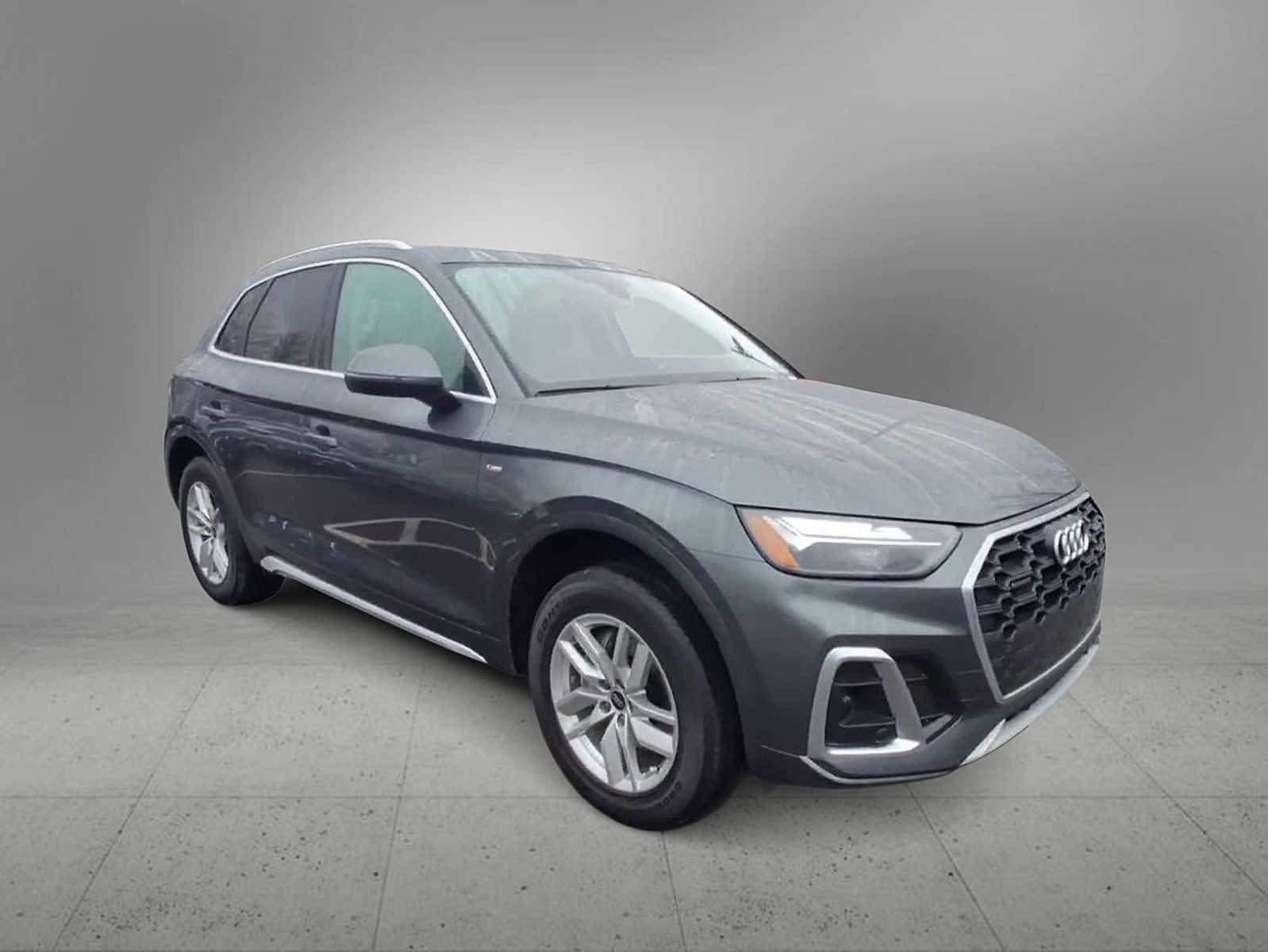 Certified 2023 Audi Q5 2.0T Premium w/ Convenience Package image 2