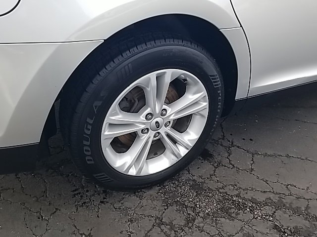 Used 2018 Ford Taurus SEL image 44