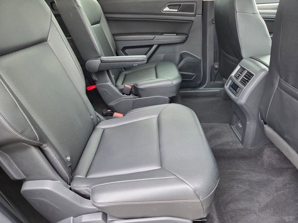 Used 2018 Volkswagen Atlas SEL w/ R-Line Package FWD image 31