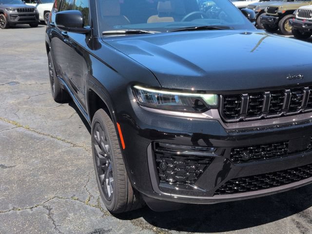 New 2026 Jeep Grand Cherokee L Summit w/ Obsidian Package AWD/4WD image 8