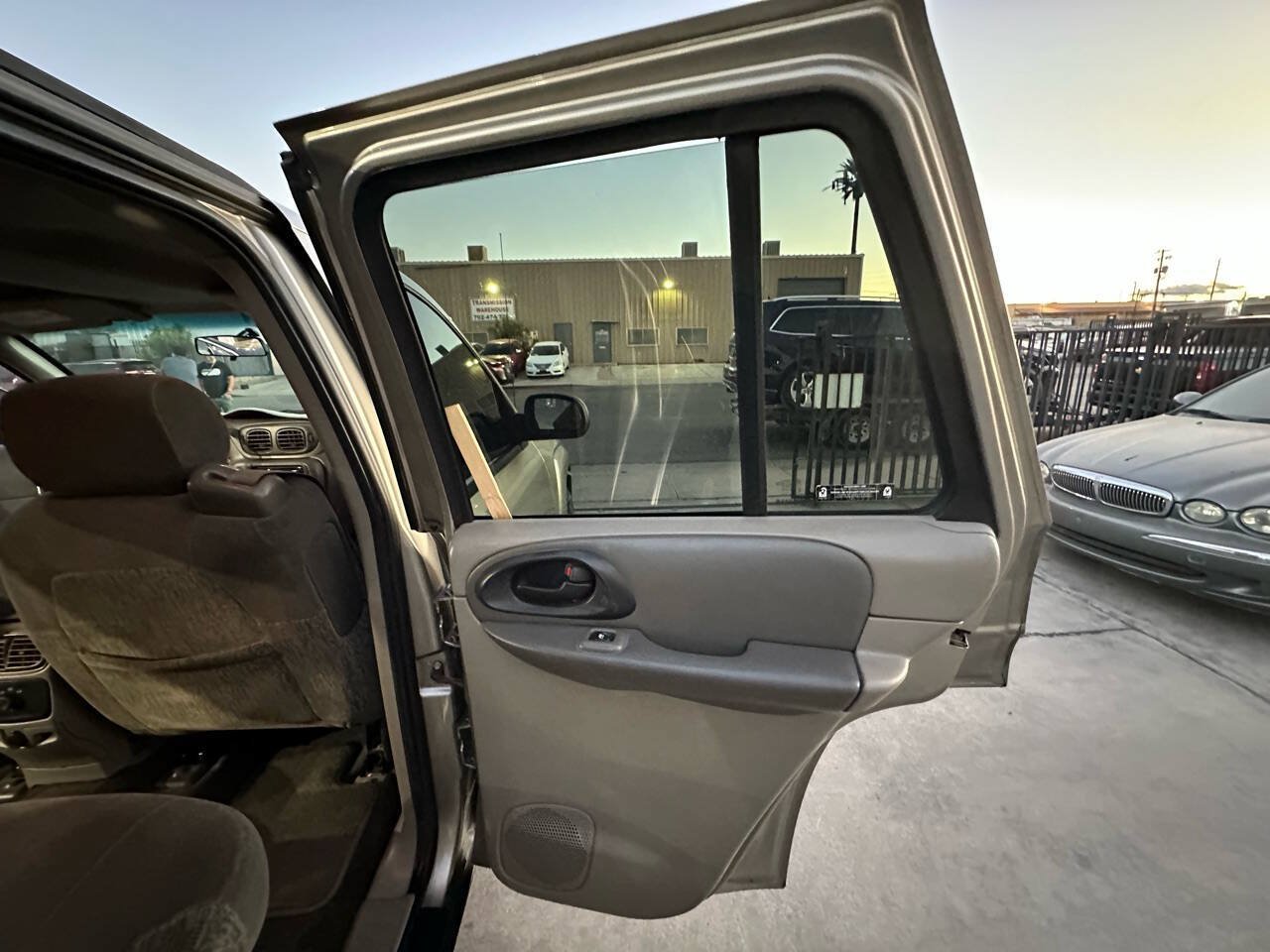 Used 2002 Chevrolet TrailBlazer LS w/ Preferred Equipment Group RWD image 13