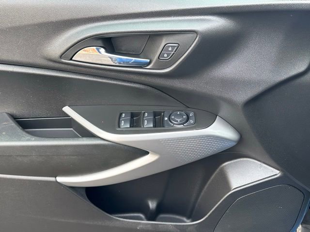 Used 2024 Chevrolet Trax RS w/ Driver Confidence Package image 23