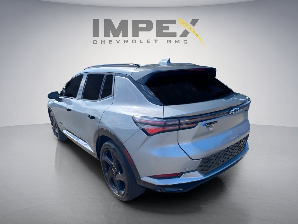 Used 2024 Chevrolet Equinox EV RS FWD image 3