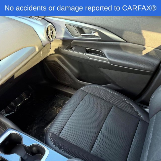 Certified 2024 Chevrolet Equinox EV LT FWD image 32