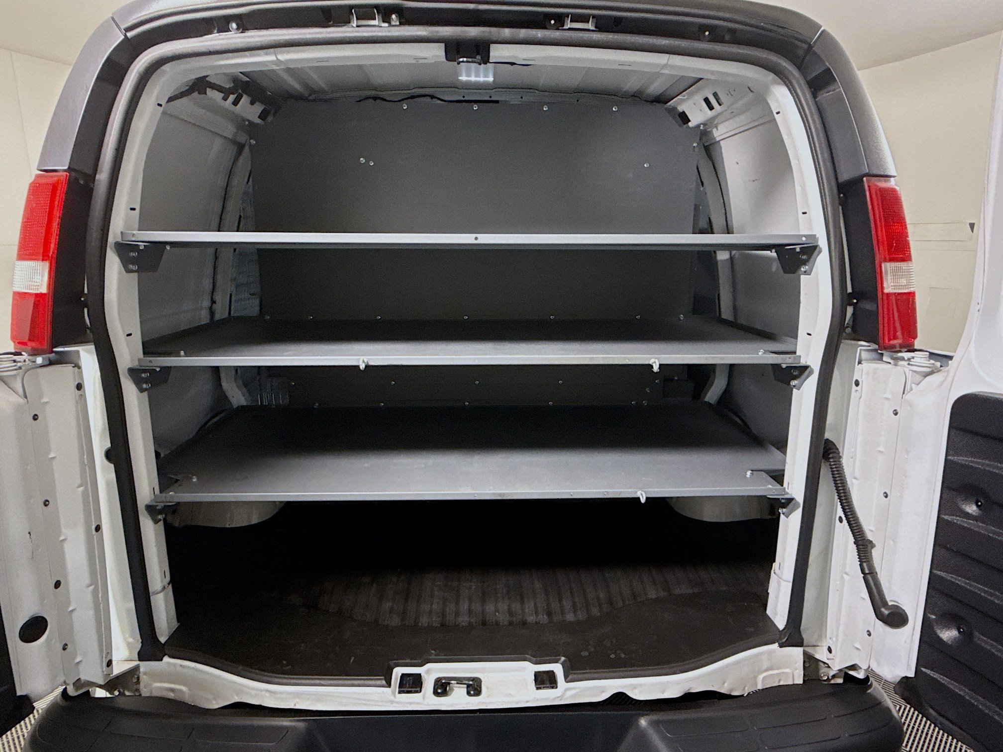 Used 2021 Chevrolet Express 2500 RWD image 30