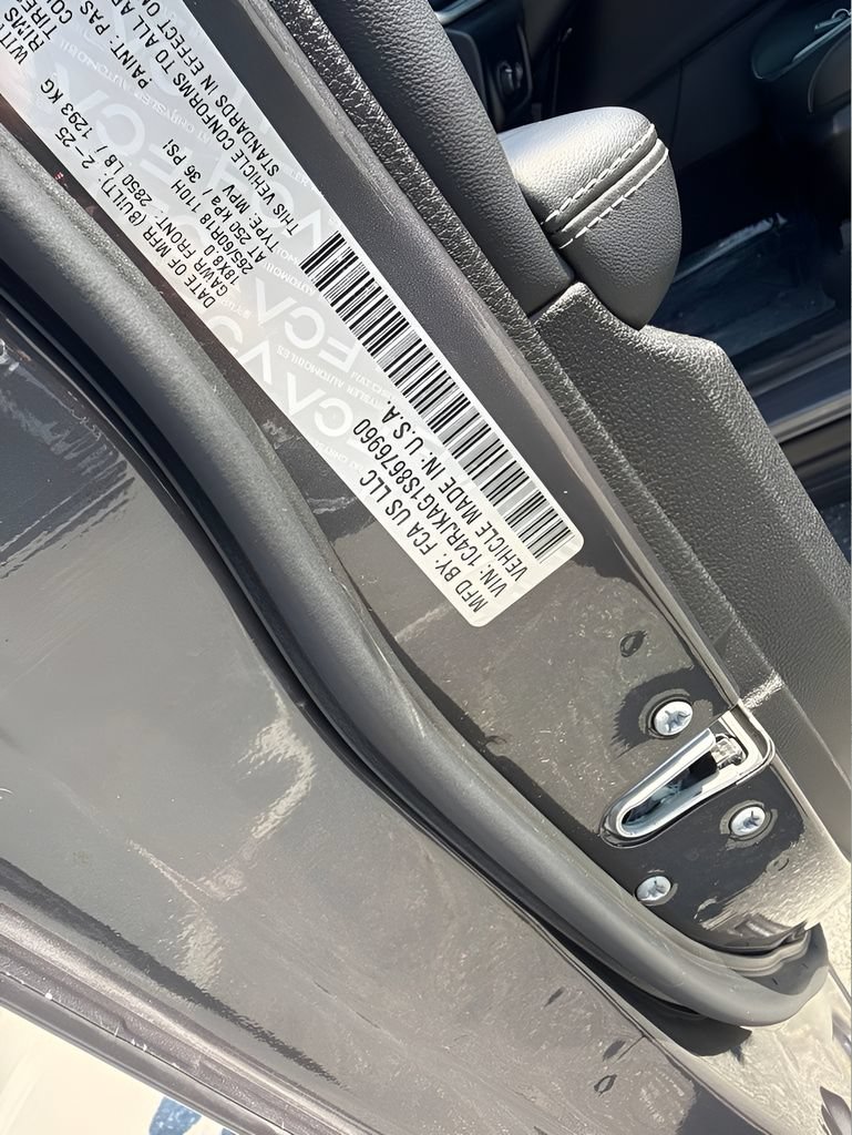 Used 2025 Jeep Grand Cherokee L Laredo AWD/4WD image 27