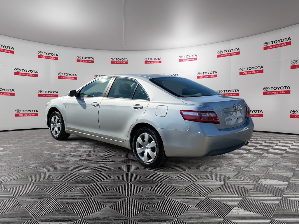 Used 2009 Toyota Camry LE FWD image 7