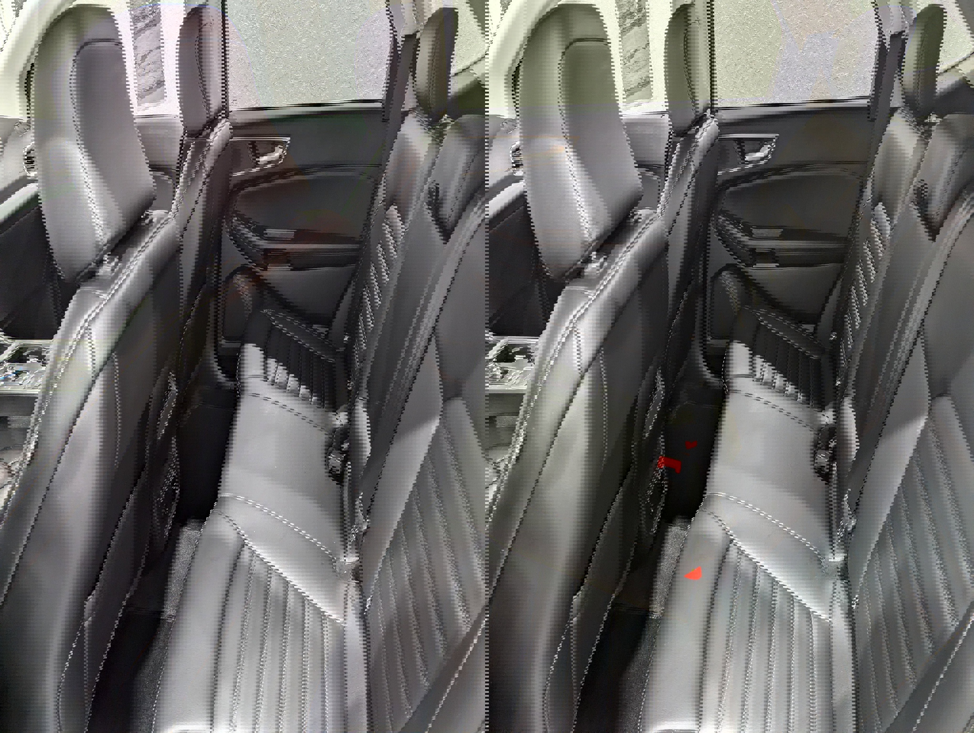 Used 2024 Ford Edge SEL w/ Convenience Package image 11