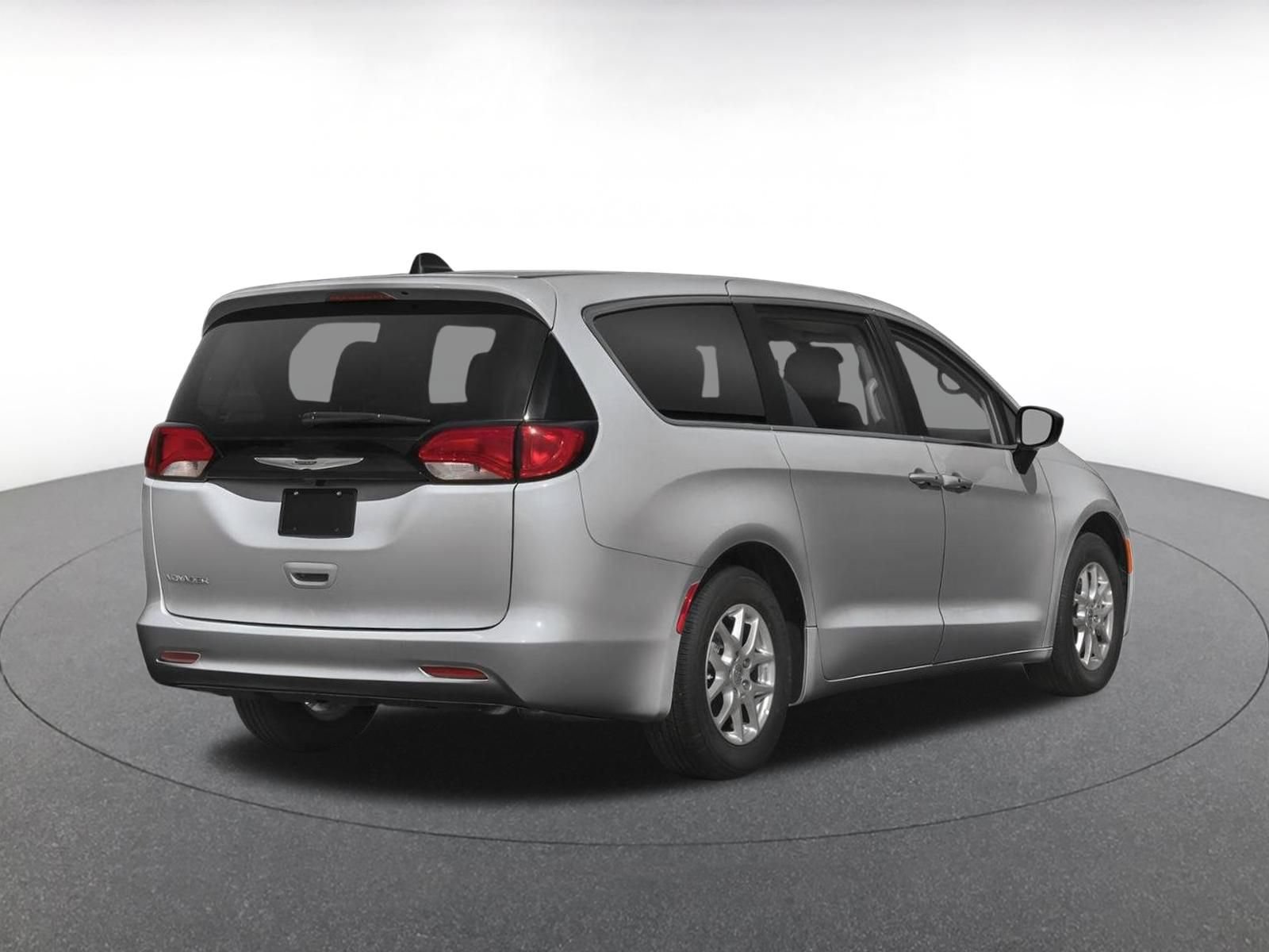 Used 2023 Chrysler Voyager LX FWD image 2
