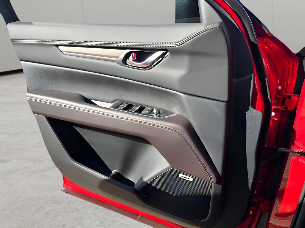 Used 2025 MAZDA CX-5 Signature image 17