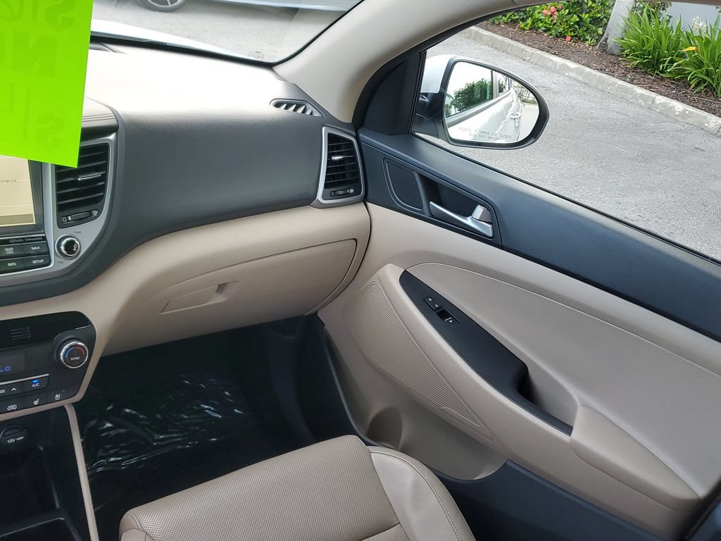 Used 2016 Hyundai Tucson Limited w/ Option Group 03 FWD image 22