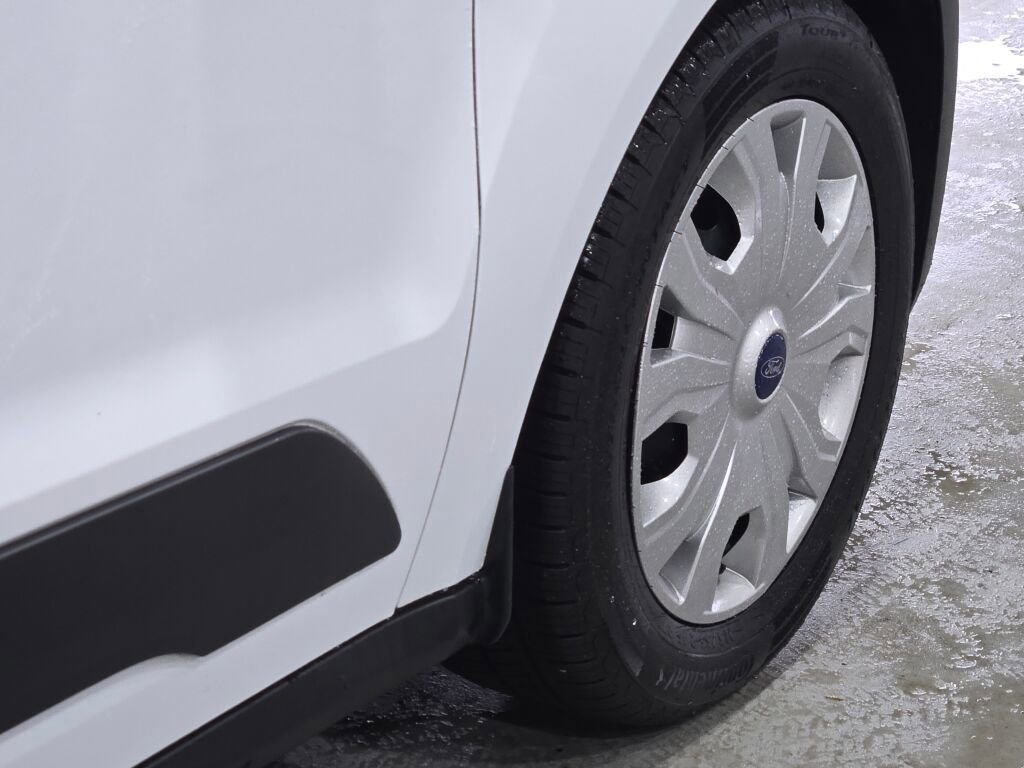 Certified 2022 Ford Transit Connect XL image 17