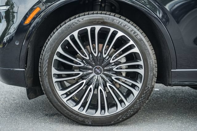 Used 2023 Lincoln Aviator Black Label w/ Dynamic Handling Package AWD/4WD image 17
