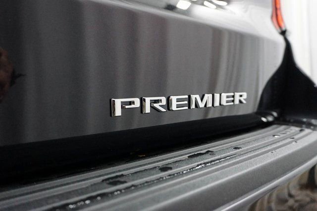 New 2026 Chevrolet Suburban Premier image 19