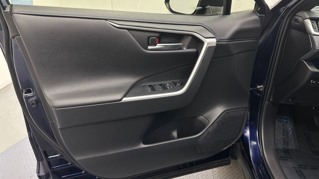 Used 2019 Toyota RAV4 XSE image 15