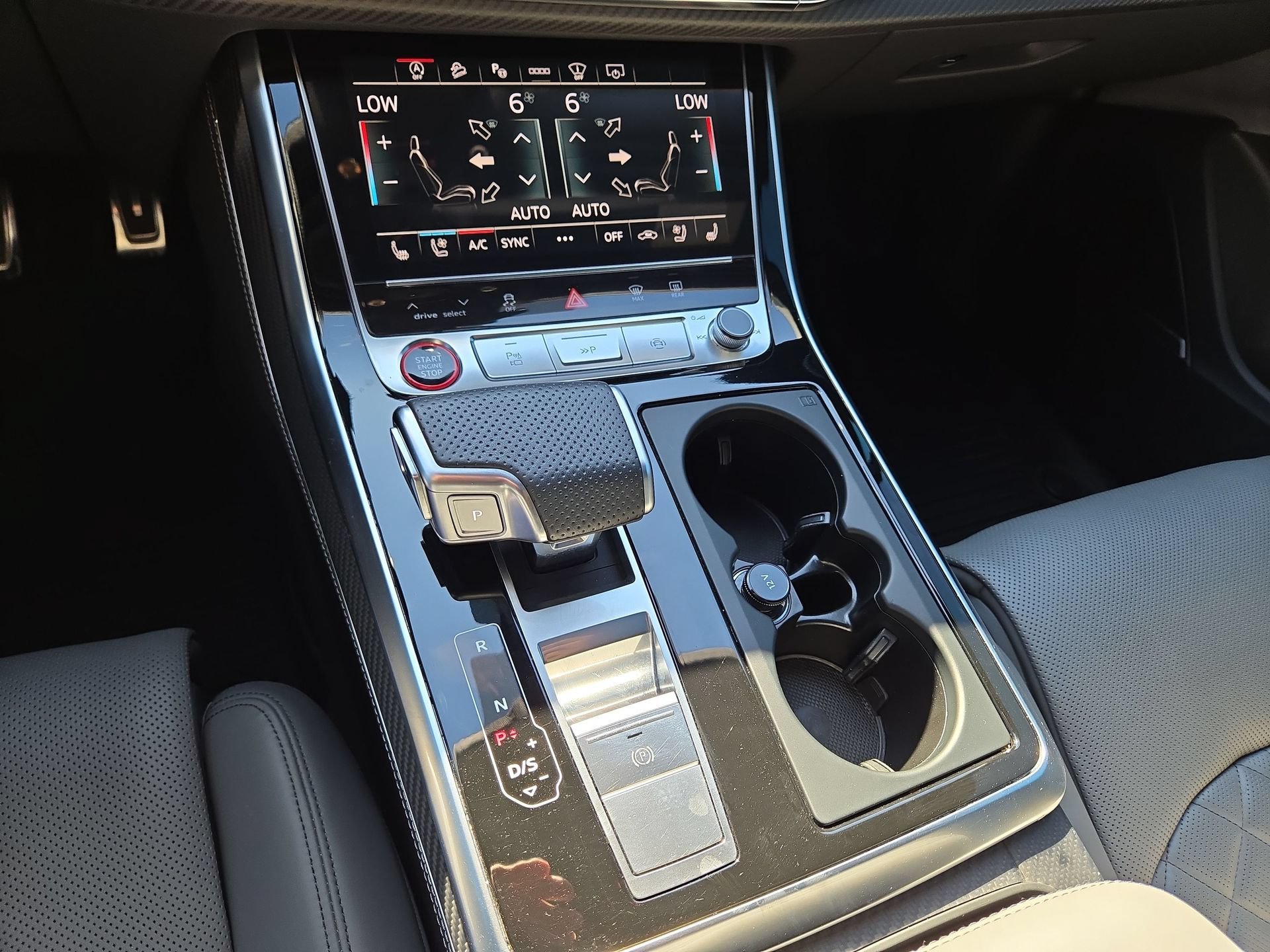 Certified 2025 Audi SQ7 Prestige AWD/4WD image 22