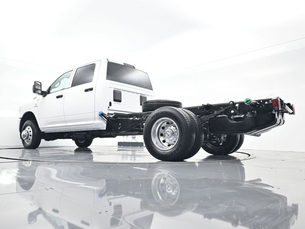 New 2026 RAM 3500 Tradesman w/ Chrome Appearance Group image 30