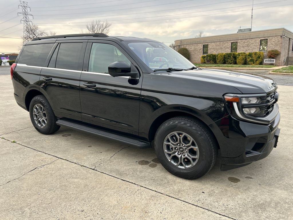 Used 2025 Ford Expedition Active image 9