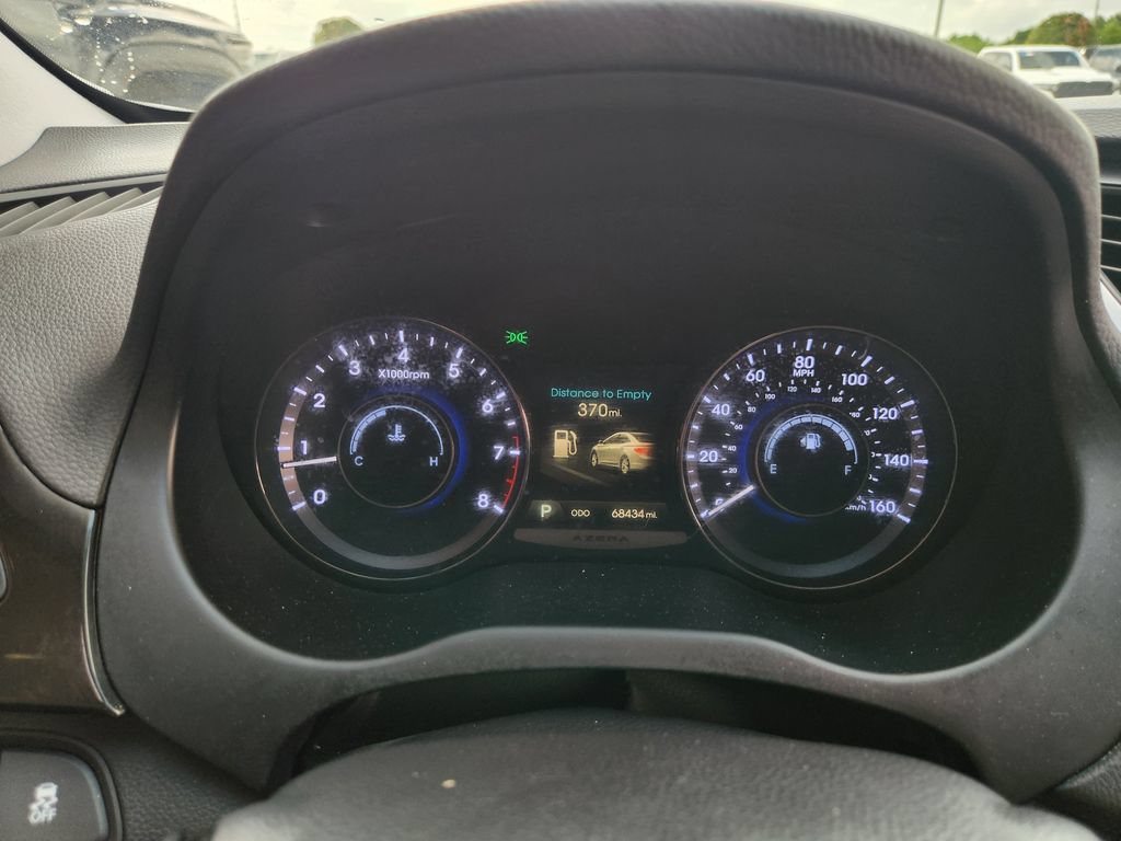Used 2014 Hyundai Azera Limited w/ Option Group 02 FWD image 16