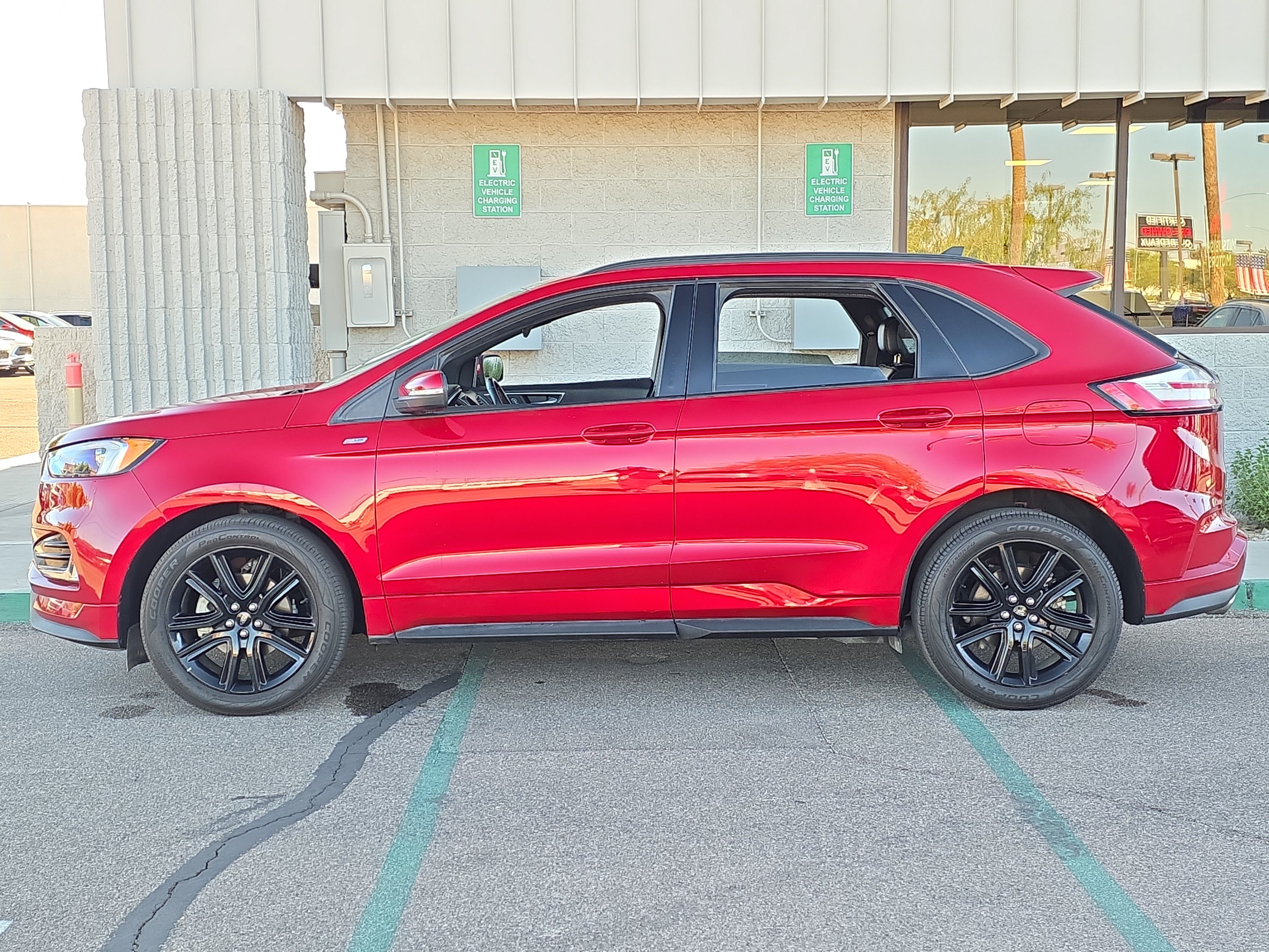 Used 2020 Ford Edge ST-Line FWD image 5
