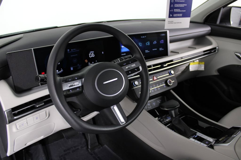 Certified 2026 Hyundai Tucson SE FWD image 18