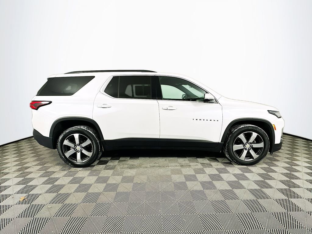 Used 2023 Chevrolet Traverse LT w/ LT Premium Package image 11