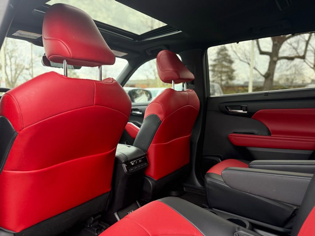 Certified 2023 Toyota Highlander XSE image 17