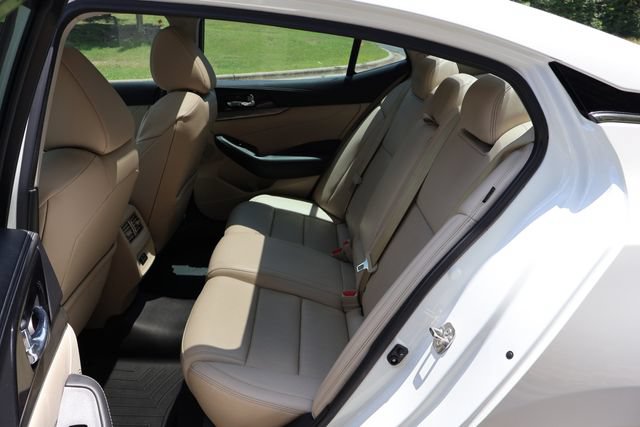 Used 2019 Nissan Maxima 3.5 SL w/ Floor Mat Group FWD image 18