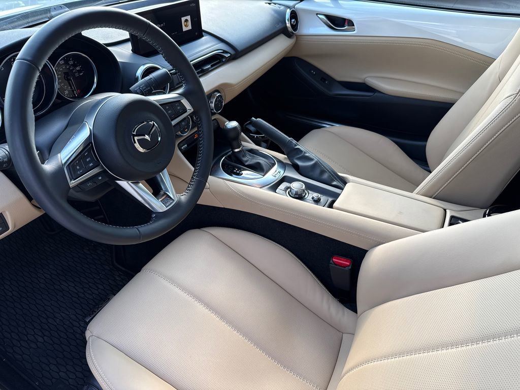 Used 2025 MAZDA MX-5 Miata RF Grand Touring w/ Weather Package RWD image 17