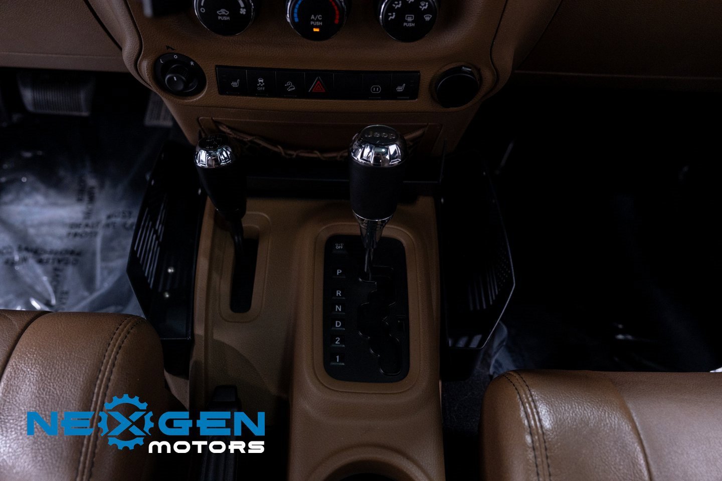 Used 2011 Jeep Wrangler Unlimited Rubicon image 19