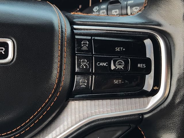 Used 2022 Jeep Grand Wagoneer Series III AWD/4WD image 34