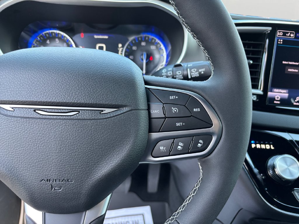 New 2027 Chrysler Pacifica LX FWD image 20