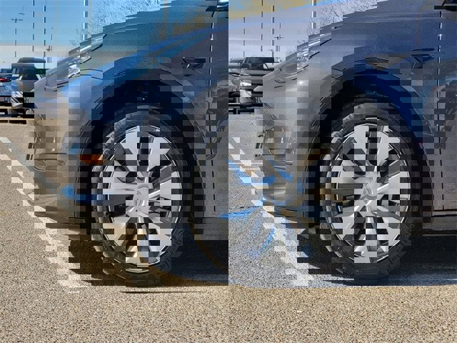 Used 2021 Tesla Model Y Long Range image 6