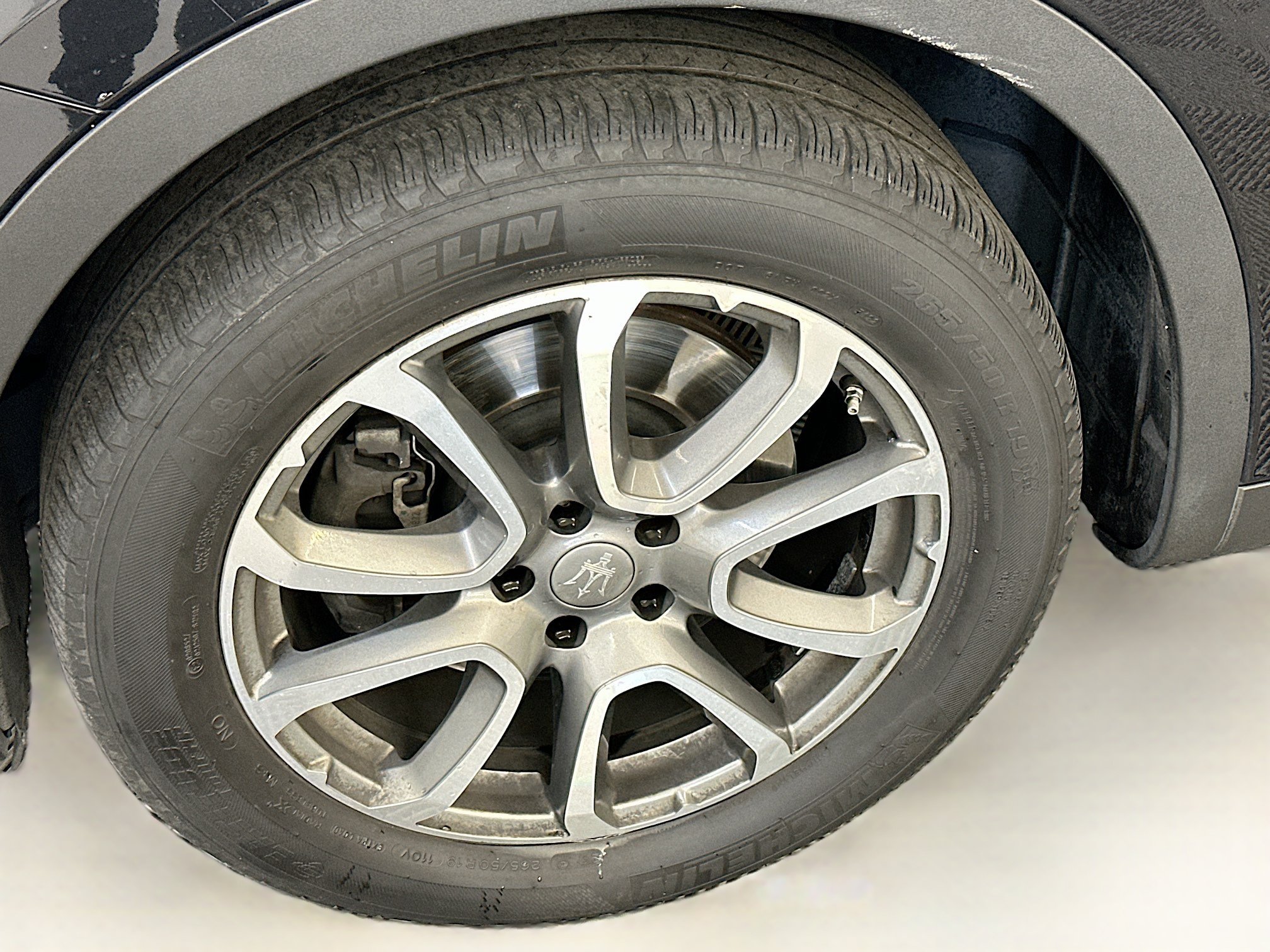 Used 2017 Maserati Levante AWD/4WD image 35