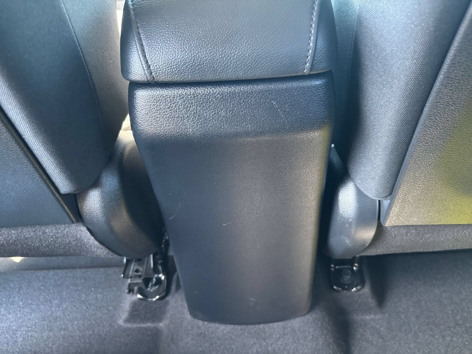 Used 2025 Kia Soul LX w/ LX Technology Package FWD image 23