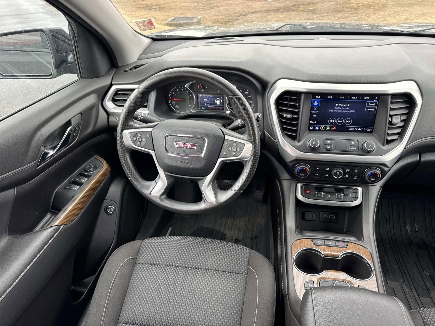 Used 2023 GMC Acadia SLE w/ Driver Convenience Package FWD image 18