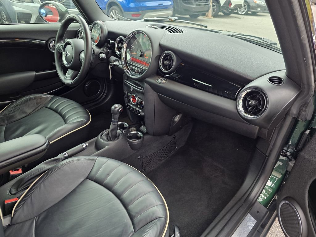 Used 2015 MINI Cooper S image 10