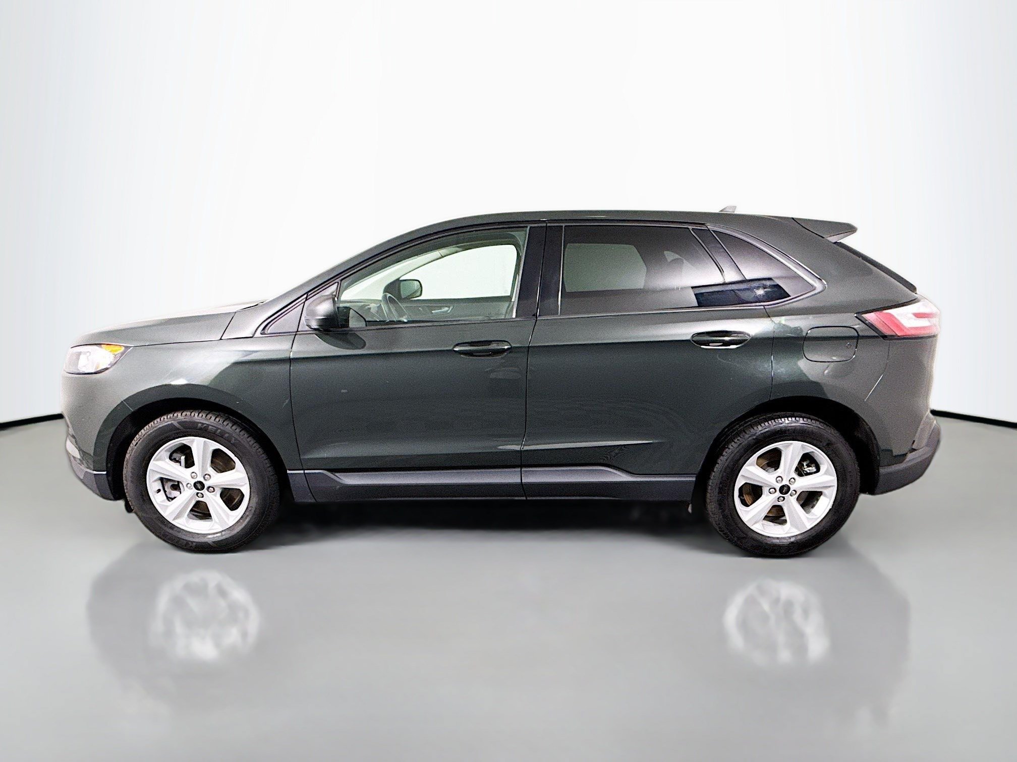 Used 2023 Ford Edge SE AWD/4WD image 6