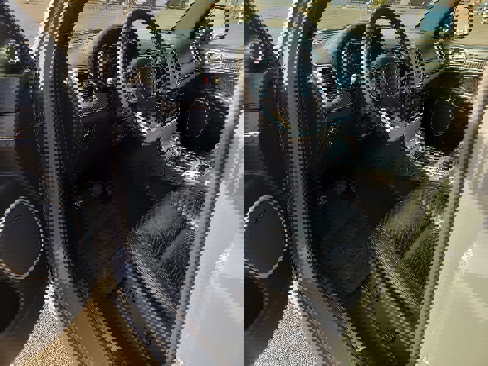 Used 2020 Jeep Grand Cherokee SRT image 10