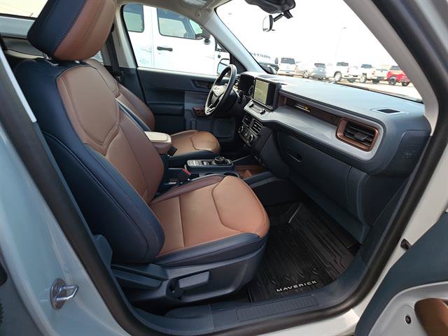 Used 2024 Ford Maverick Lariat w/ FX4 Off-Road Package AWD/4WD image 13