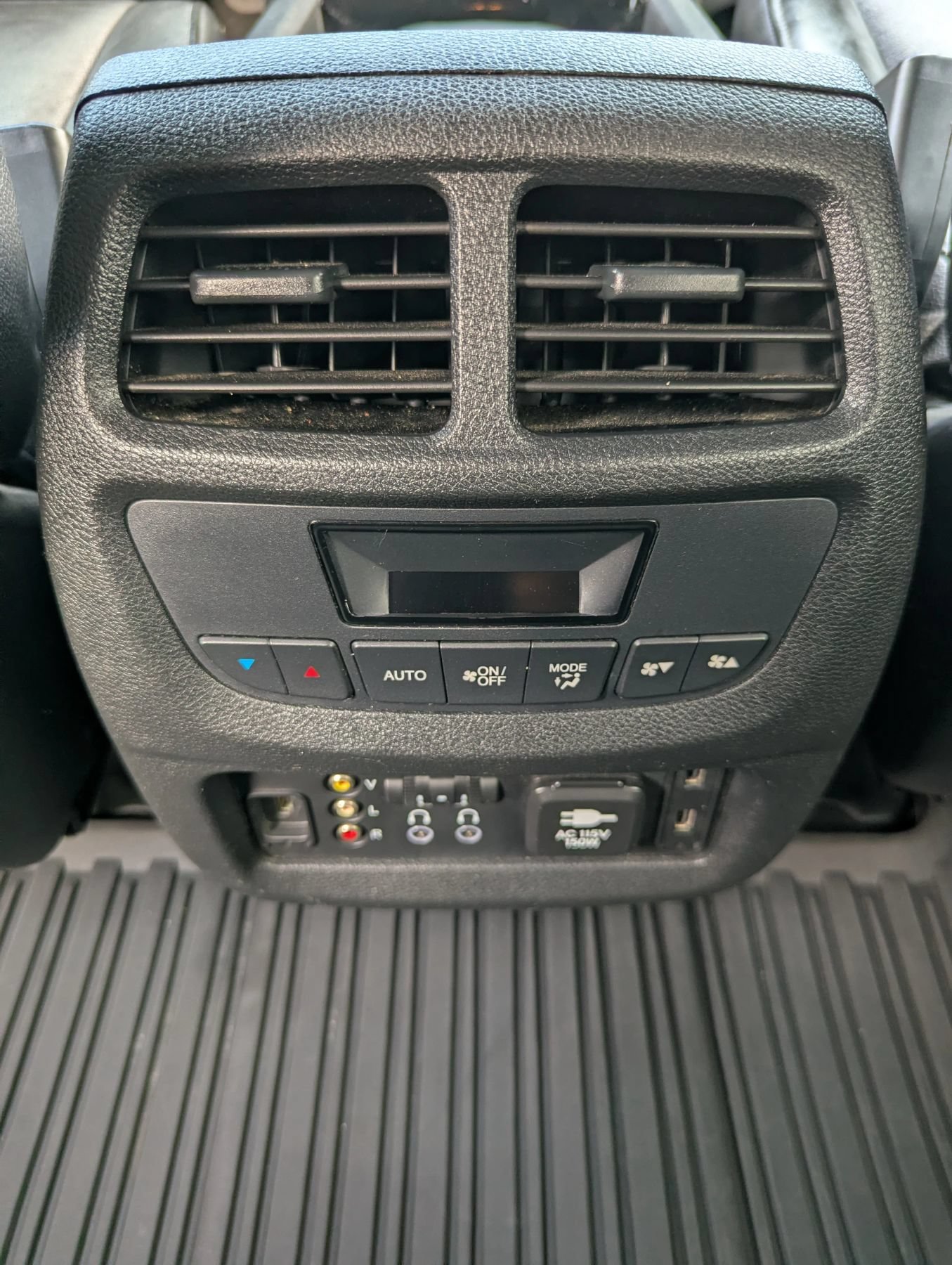 Used 2017 Honda Pilot Touring image 18