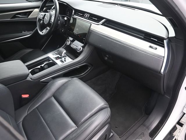Used 2025 Jaguar F-PACE R-Dynamic S image 41