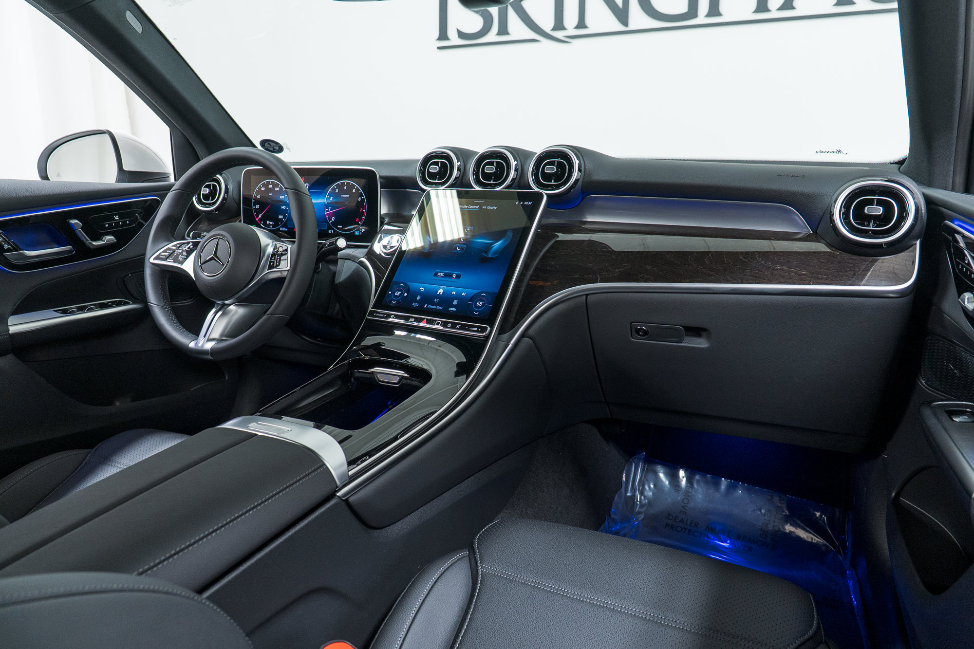 New 2026 Mercedes-Benz GLC 300 4MATIC image 14